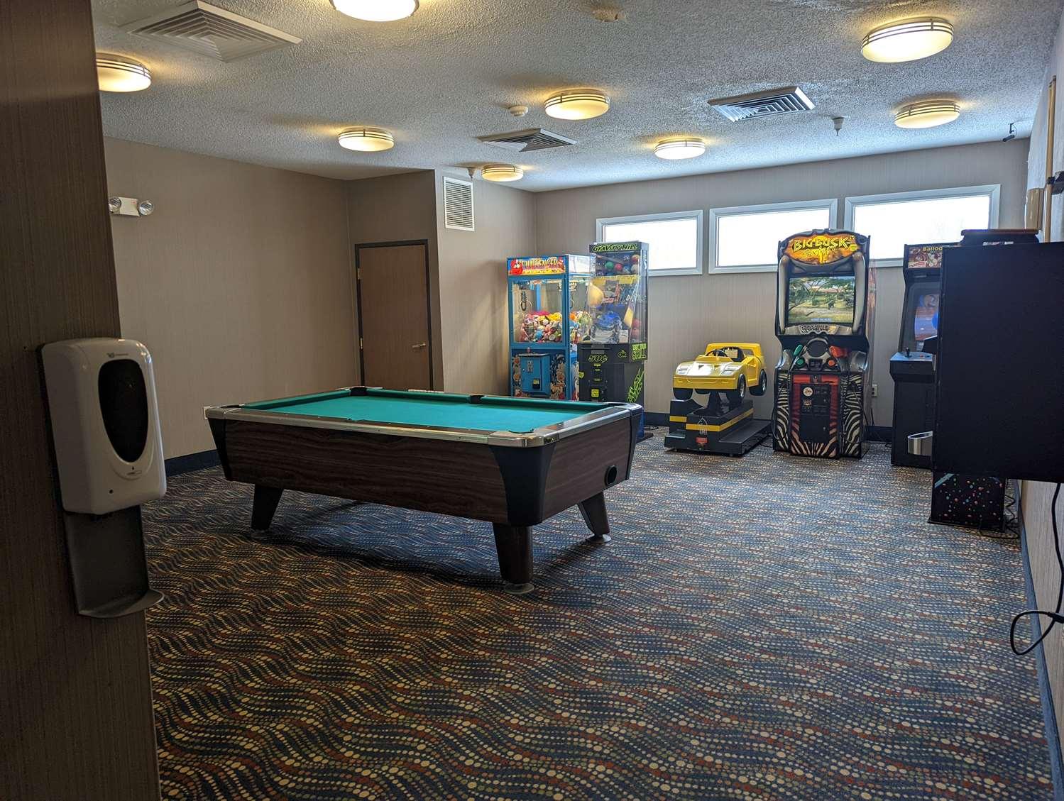 Wingate By Wyndham Hotel 3*