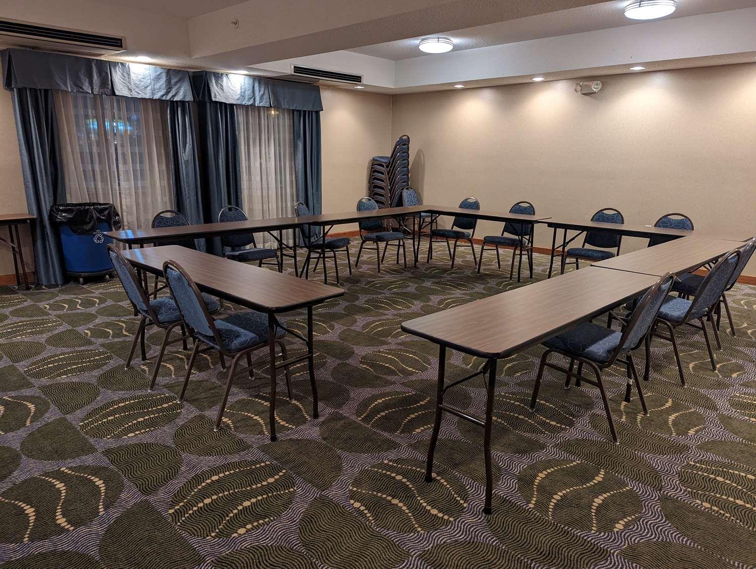 Wingate By Wyndham 3*