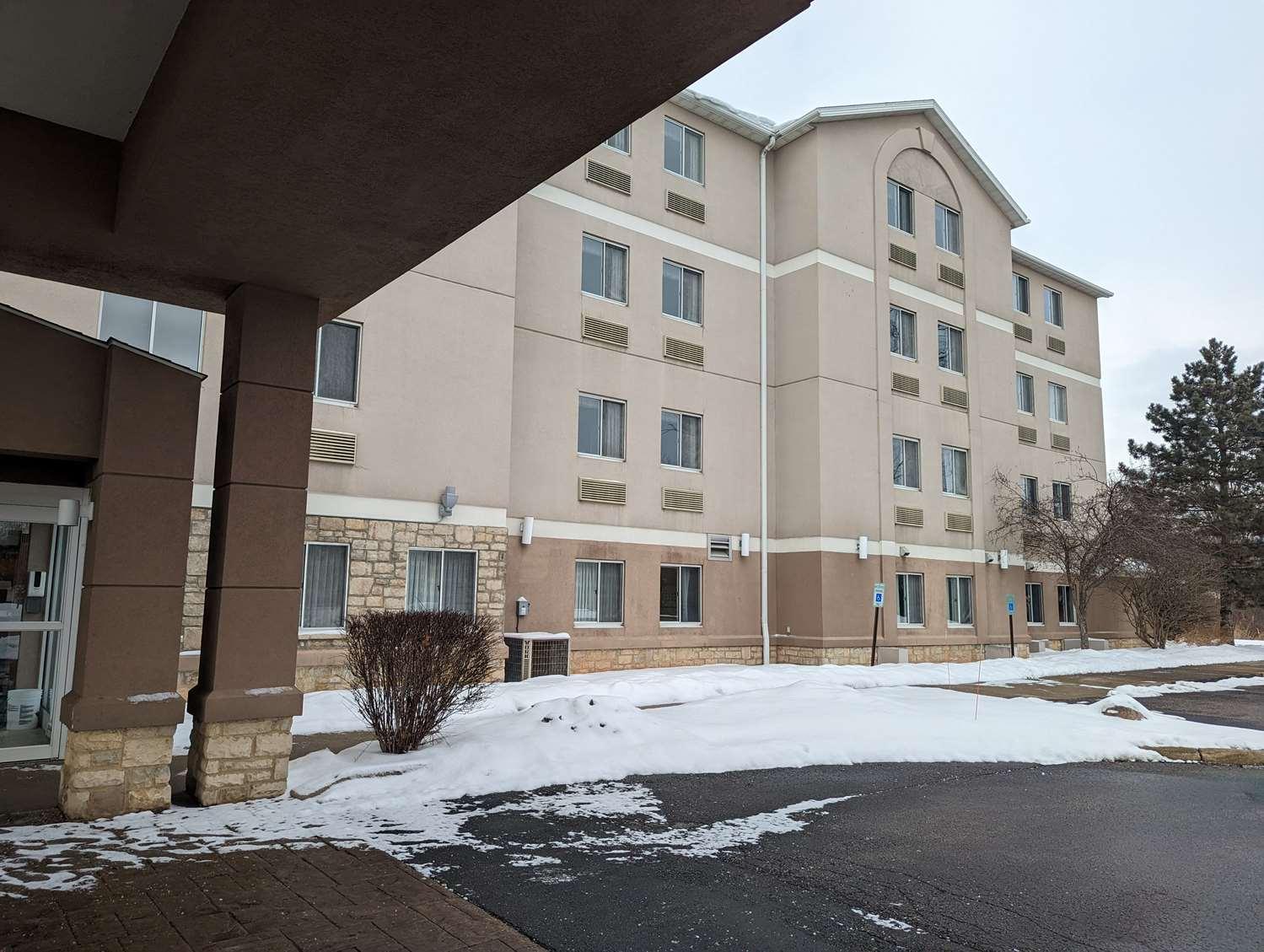 Hotel Wingate By Wyndham 3*