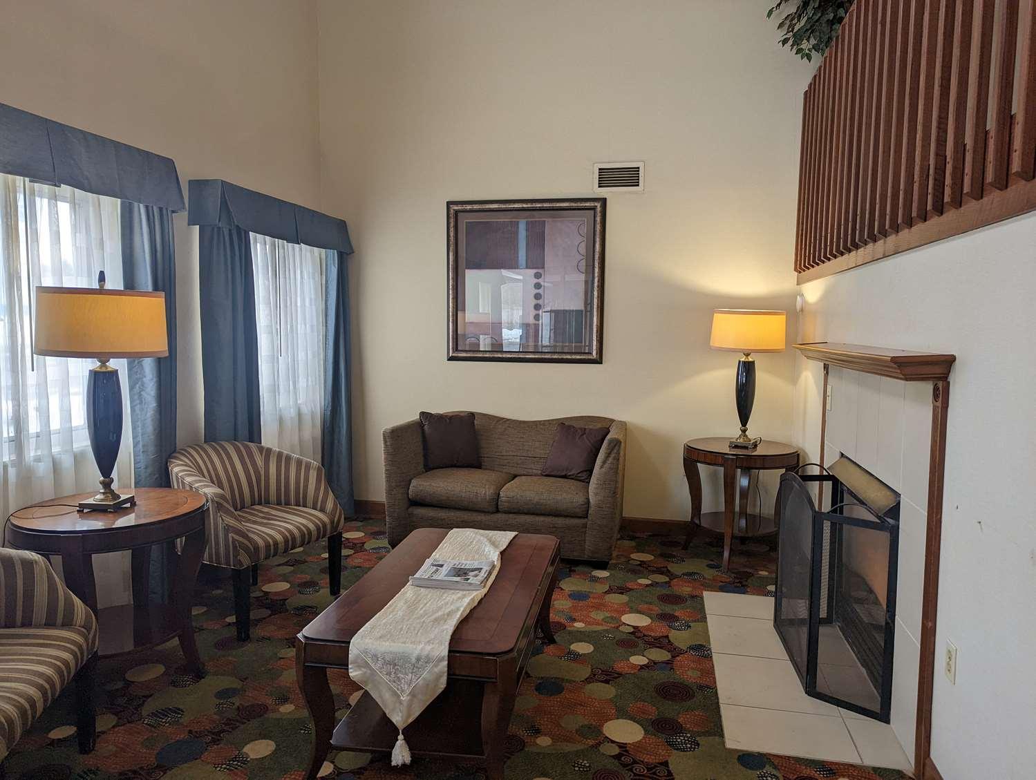 Wingate By Wyndham Hotel